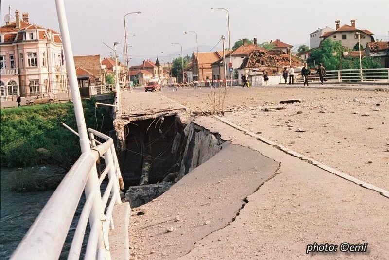 Bomba krmača razorila betonski most
